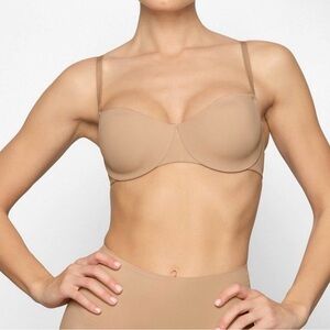 NWT SKIMS Bra - 34B